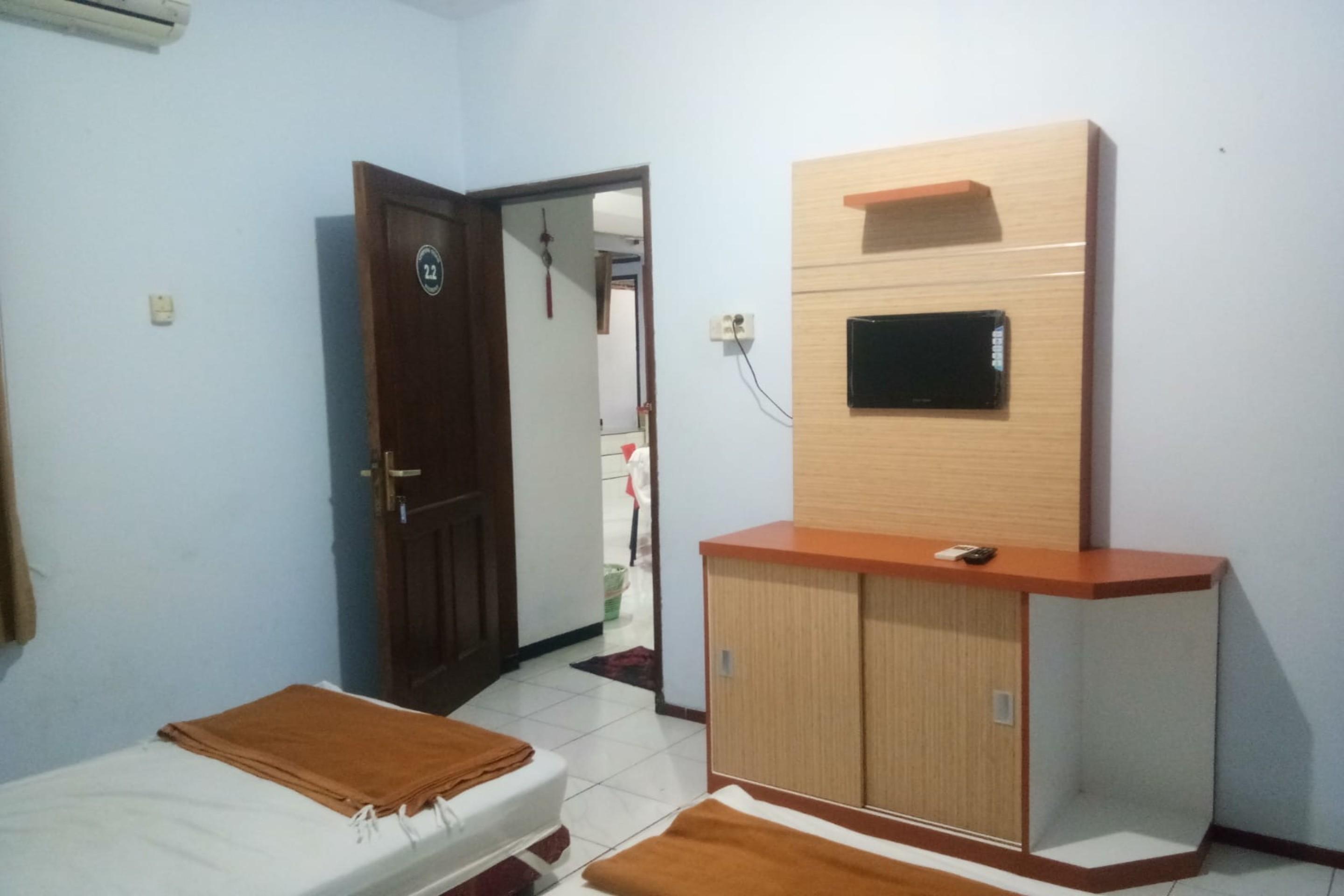 Oyo 2240 Simpang Tujuh Residence Kudus Екстериор снимка