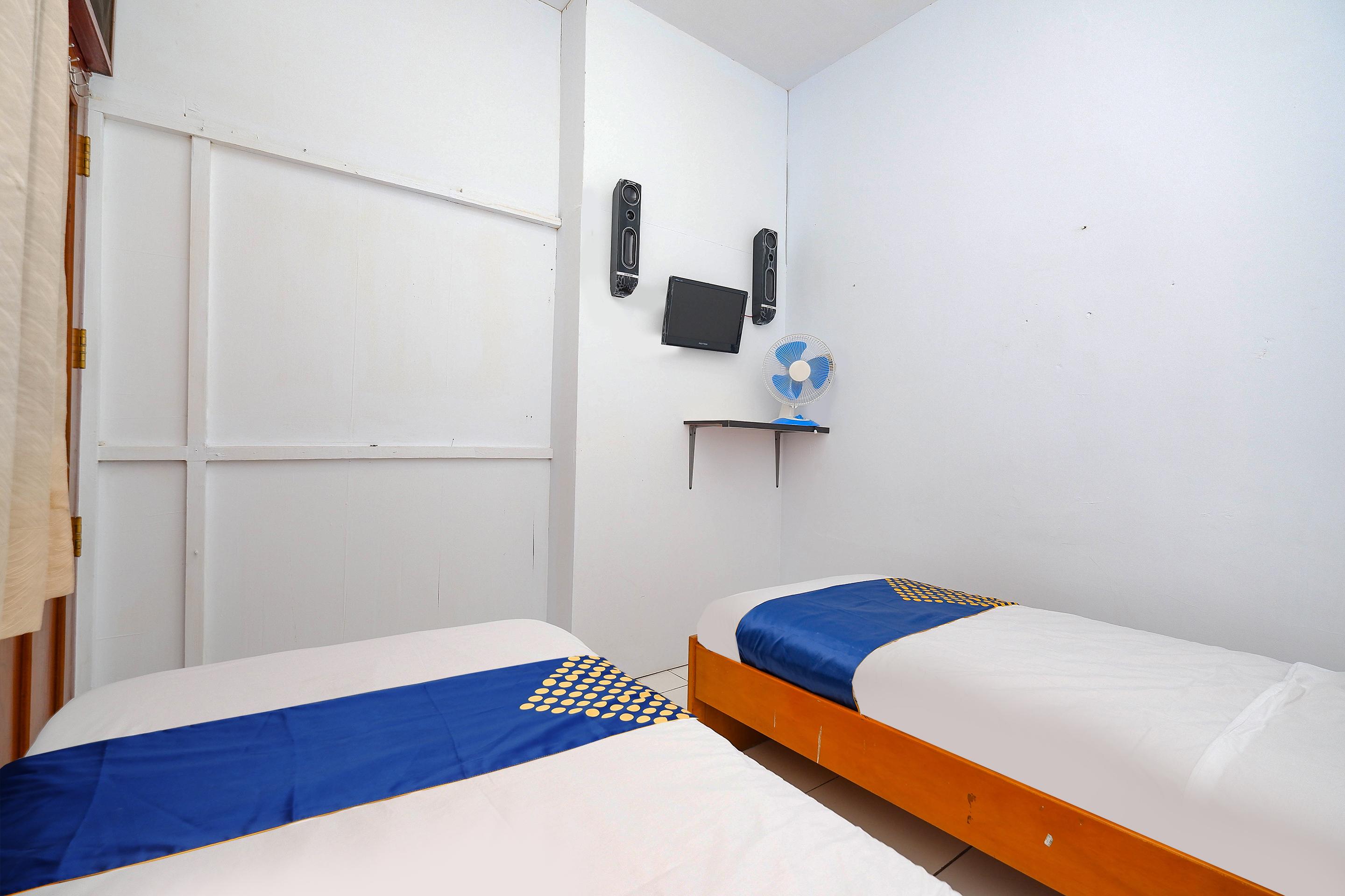 Oyo 2240 Simpang Tujuh Residence Kudus Екстериор снимка