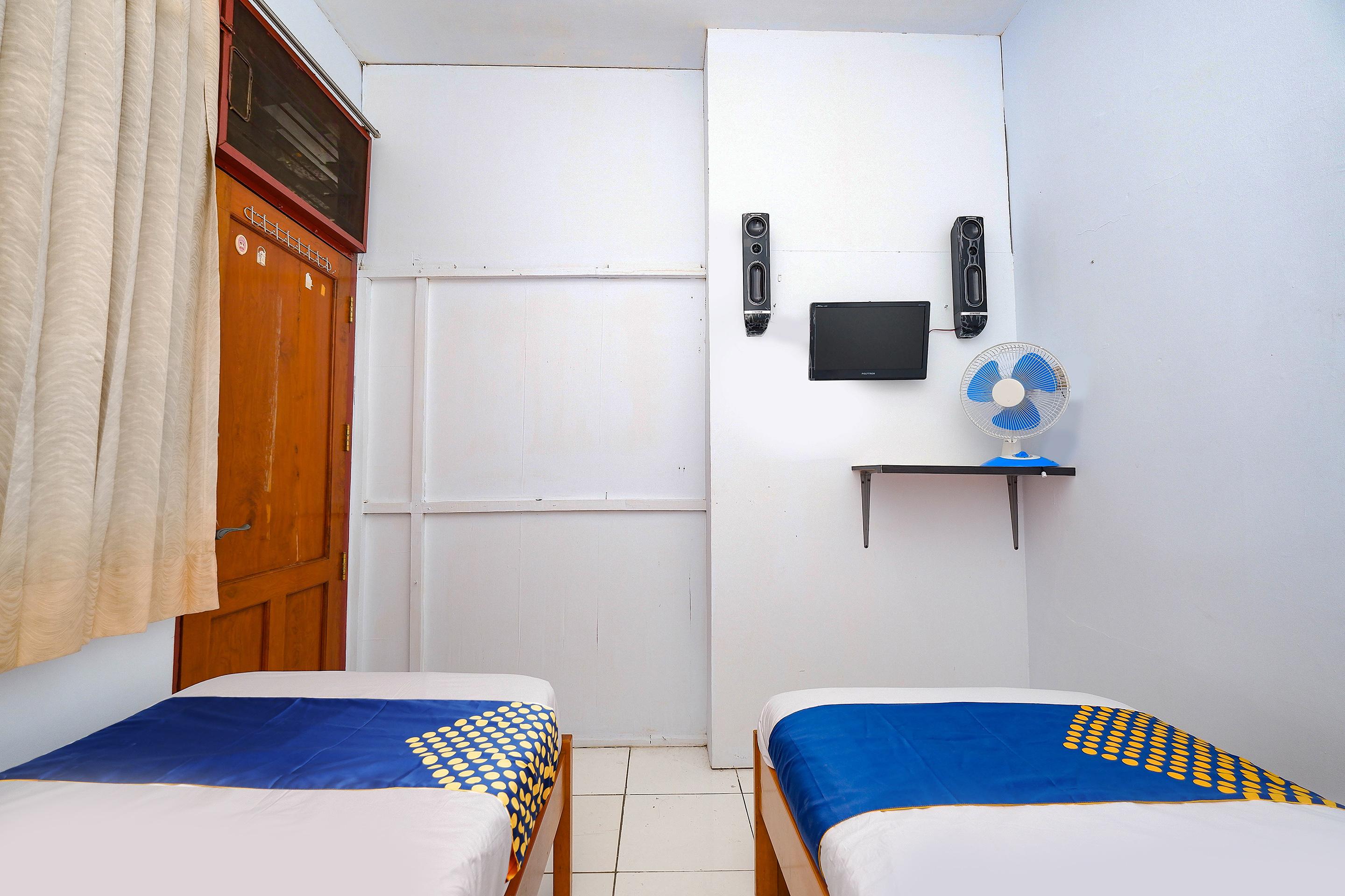 Oyo 2240 Simpang Tujuh Residence Kudus Екстериор снимка