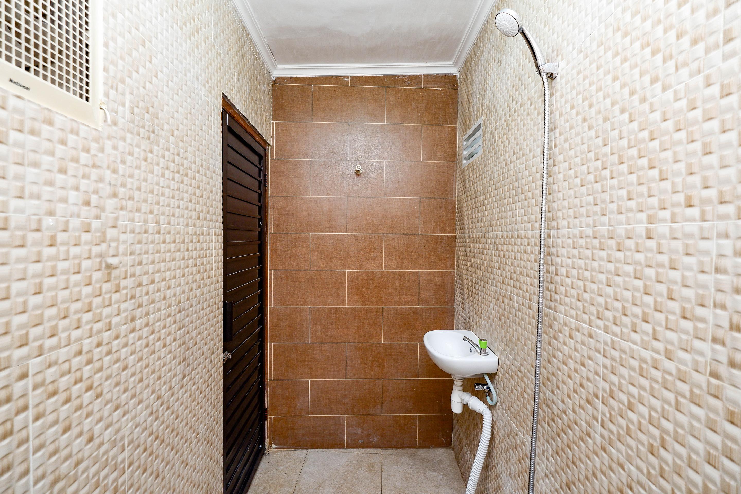 Oyo 2240 Simpang Tujuh Residence Kudus Екстериор снимка