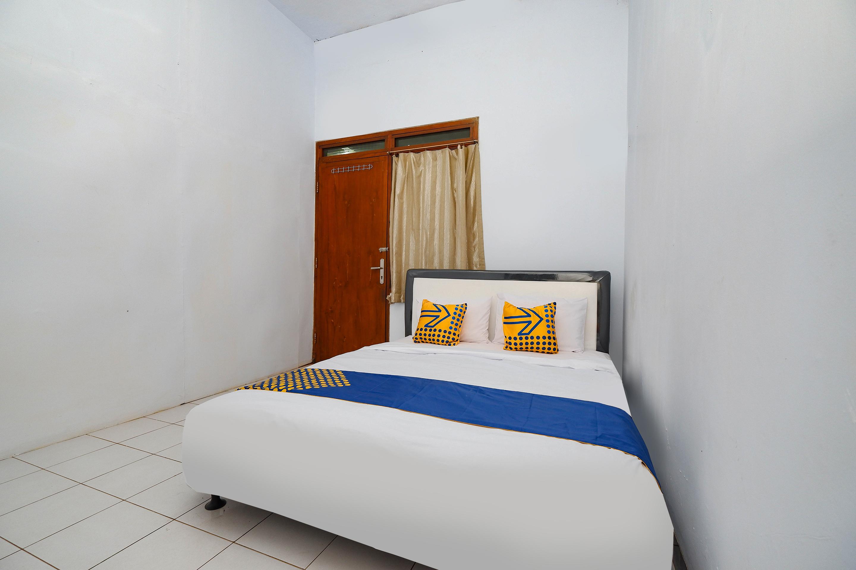 Oyo 2240 Simpang Tujuh Residence Kudus Екстериор снимка